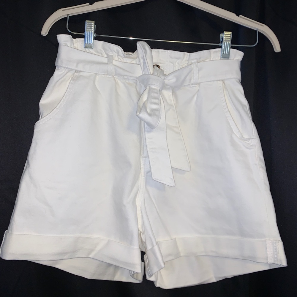 Brand new white high waisted tie shorts H&M tie